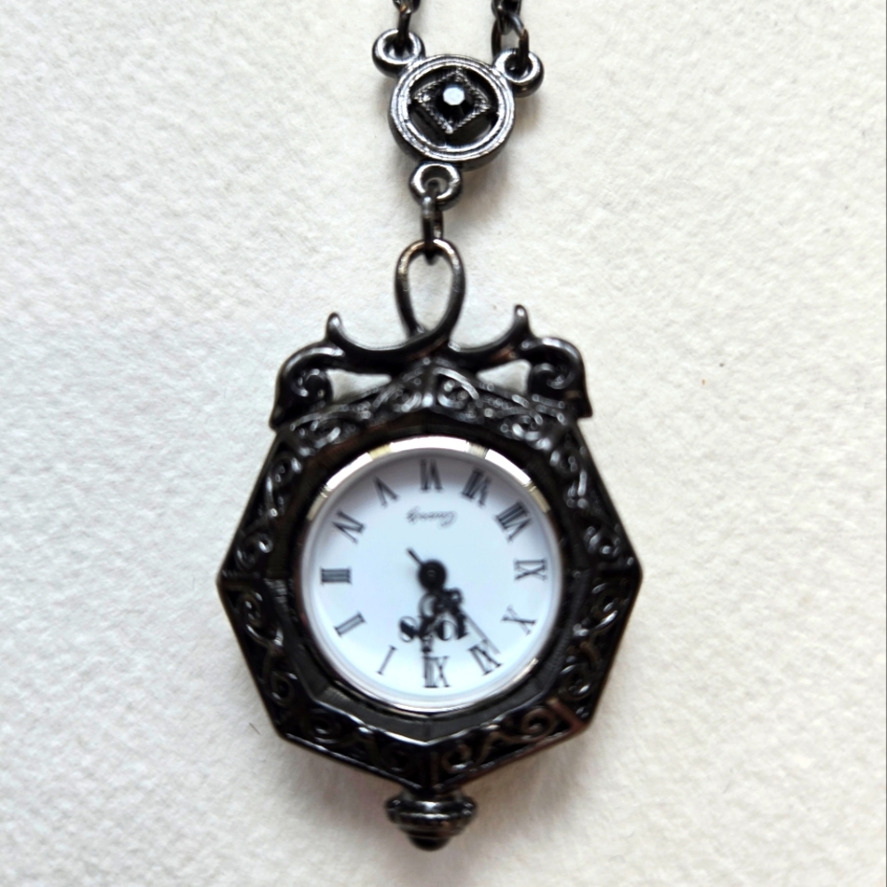 NEW💫1928 Watch Pendant